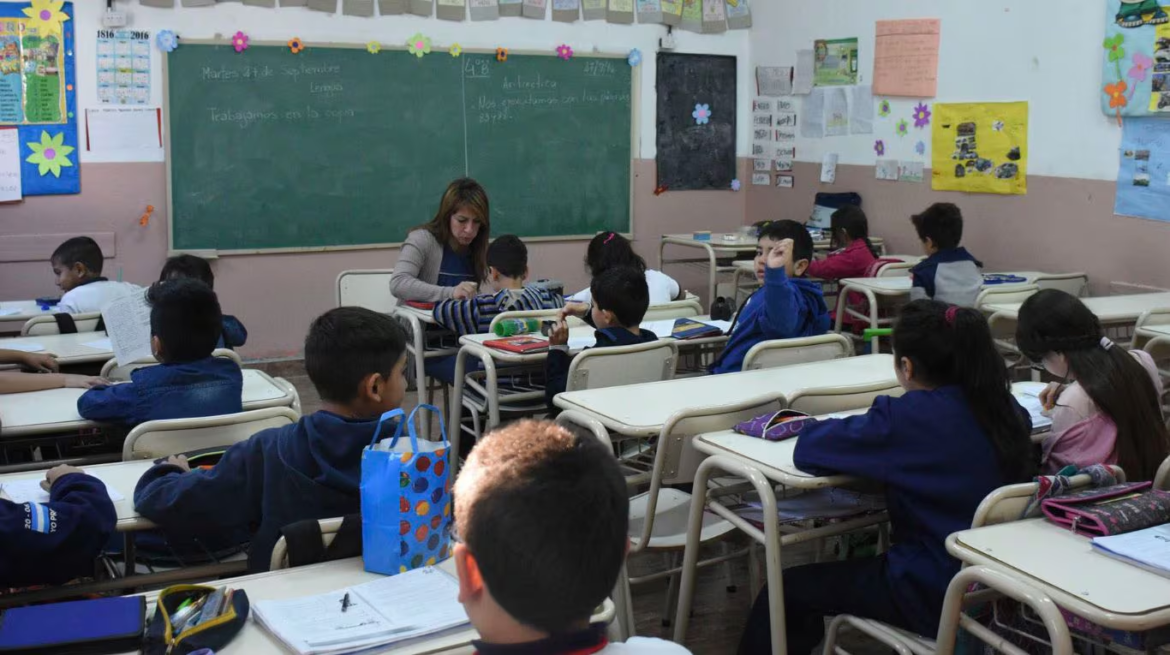 «Ayuda cuota escolar»: cómo es paso a paso el proceso de inscripción