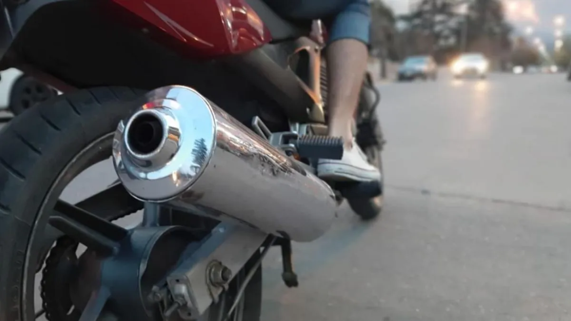 Mar del Plata prohíbe las motos ruidosas: las van a secuestrar y multarán a los conductores