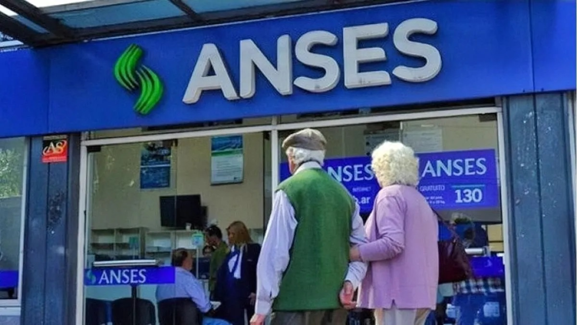 ANSES confirmó una triple excelente noticia para jubilados en abril y mayo