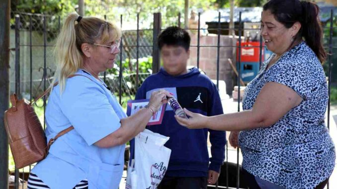 Dengue: el Municipio elaboró más de 4.500 nuevos repelentes y los reparte en zonas de alta vulnerabilidad