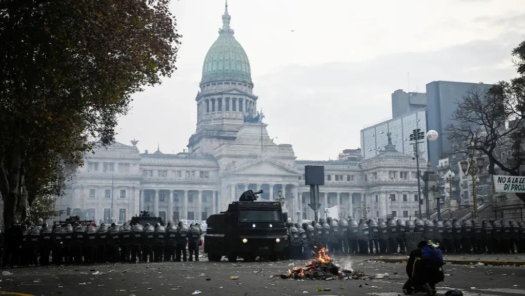 El Gobierno pide que los detenidos por los daños en el Congreso paguen más de 130 millones de pesos