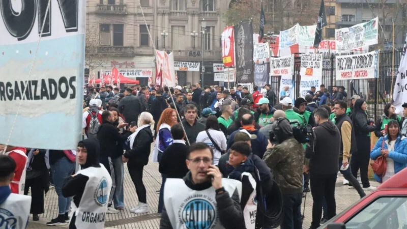 Ley Bases y paquete fiscal: los gremios marchan al Congreso en rechazo de ambos proyectos