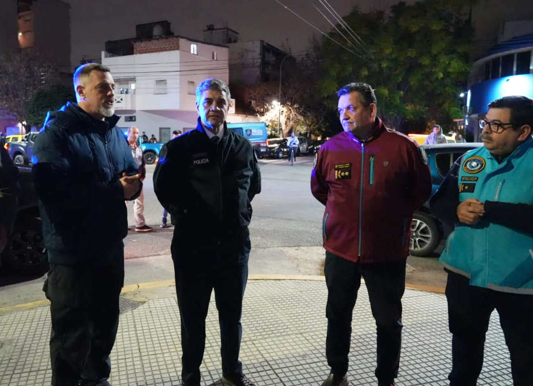 Allanamientos en casas tomadas de Villa Urquiza: la Policía de la Ciudad detuvo a tres personas y secuestró cocaína, celulares y réplicas de armas