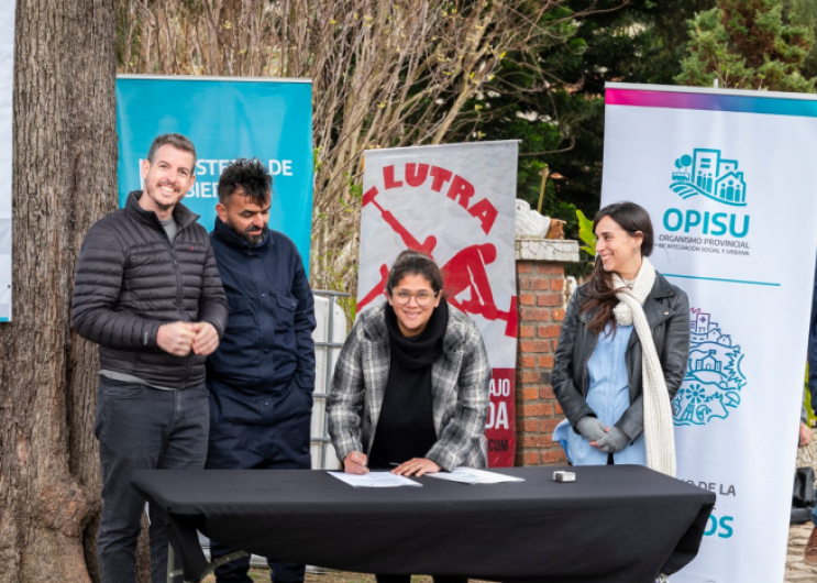 Se firmó un acta para la realización de obras en muelles de las Islas del Delta