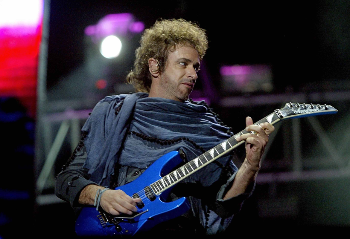 Villa Gesell: Homenaje a los 65 años de Gustavo Cerati ,más de 30 músicos solidarios se presentarán en el teatro Municipal.