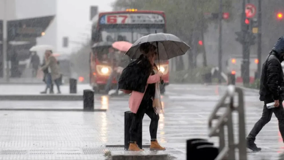 Tormenta de Santa Rosa: ¿Cuáles son las recomendaciones para conducir con lluvia?