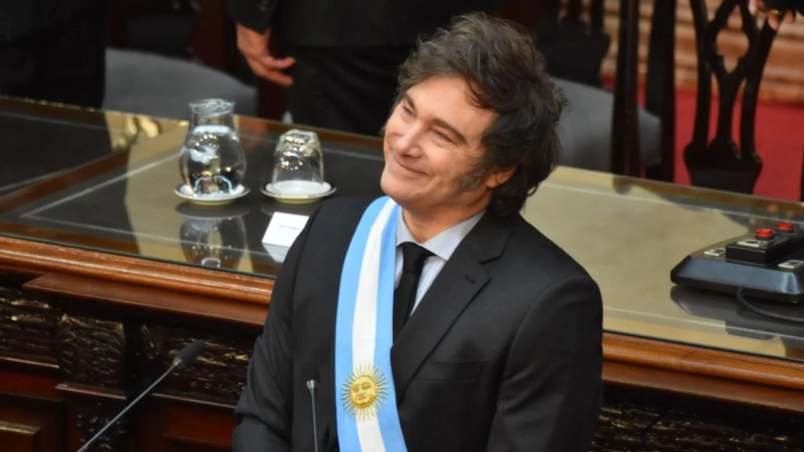 Presupuesto 2025: Milei proyectó un crecimiento de 5% y dólar a $1.200 en diciembre y la inflación en 18%