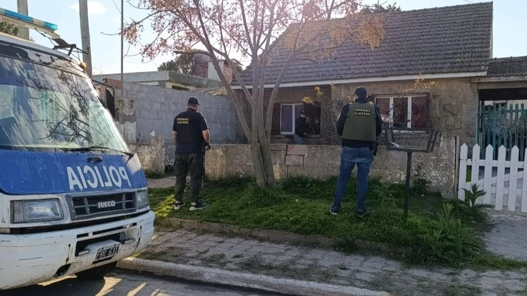 Santa Clara del Mar: Un hombre de 45 años y la mujer de 54 fueron detenidos luego de un allanamiento
