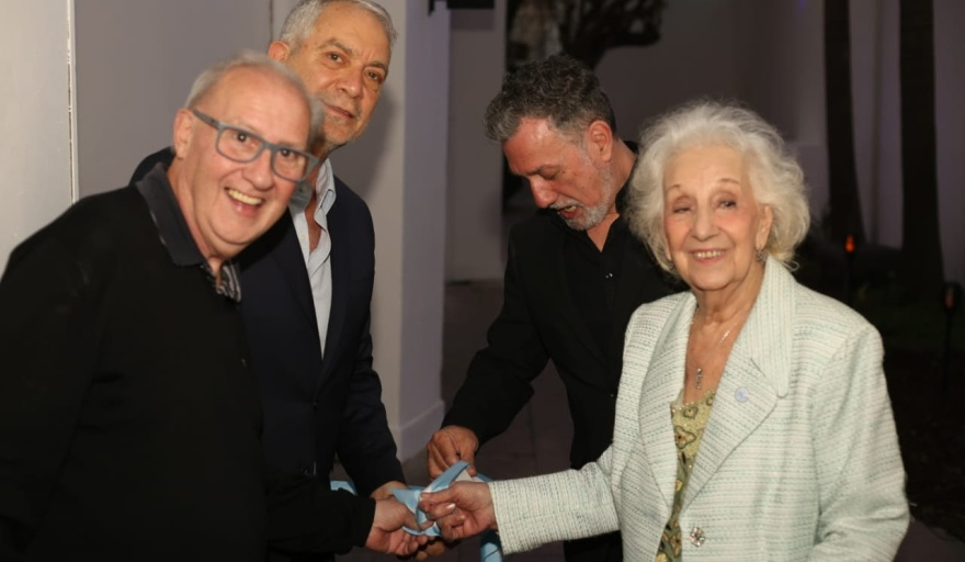 La Plata: En un emotivo acto, Alak inauguró el Patio de la Memoria y de los Artistas en el Coliseo Podestá