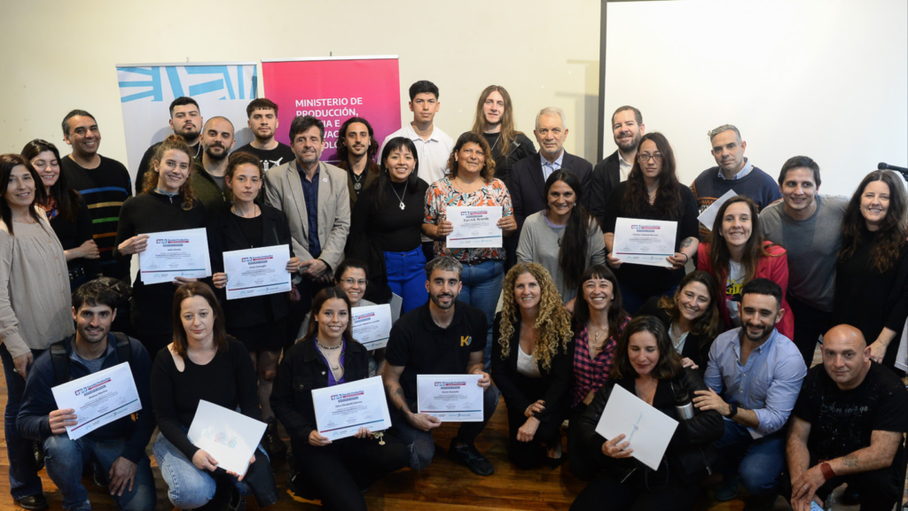 La Plata: Alak participó de la Mesa de Emprendedores Platenses: se entregaron créditos por más de $100 millones
