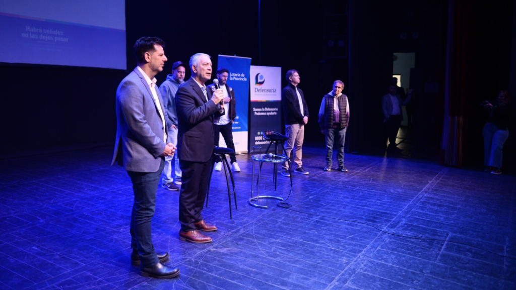 La Plata: Municipio y Provincia impulsaron un encuentro para concientizar a los jóvenes sobre apuestas online y prevenir la ludopatía