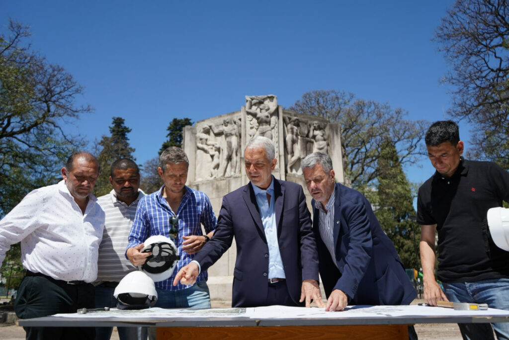 La Plata: Alak anunció el inicio de la obra de reconstrucción de Plaza Rocha