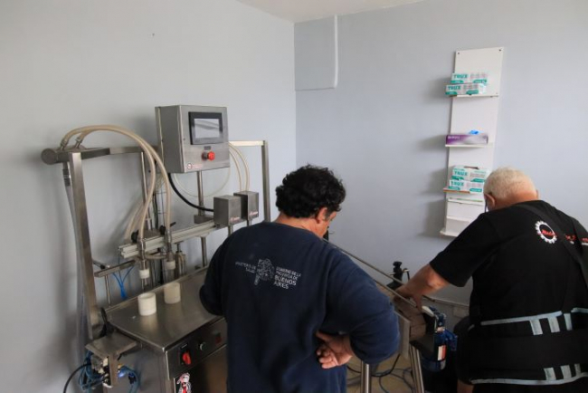 El «Biológico» incorporó nueva máquina para producir repelente