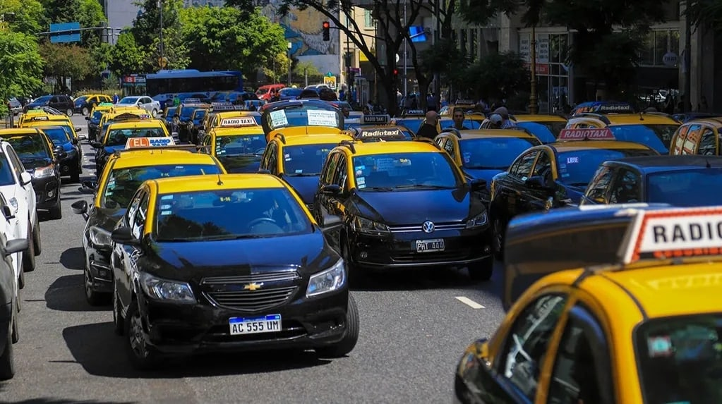 Aumentan un 50 por ciento los taxis en la Ciudad de Buenos Aires