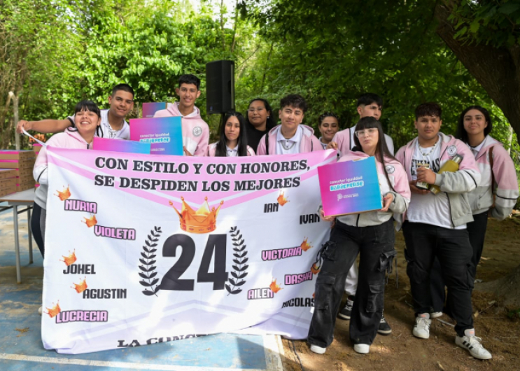 Conectar Igualdad Bonaerense: estudiantes de islas del Delta recibieron netbooks