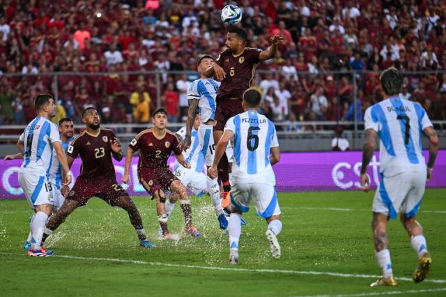 Argentina terminó 1-1 con Venezuela y empató por primera vez en la eliminatoria