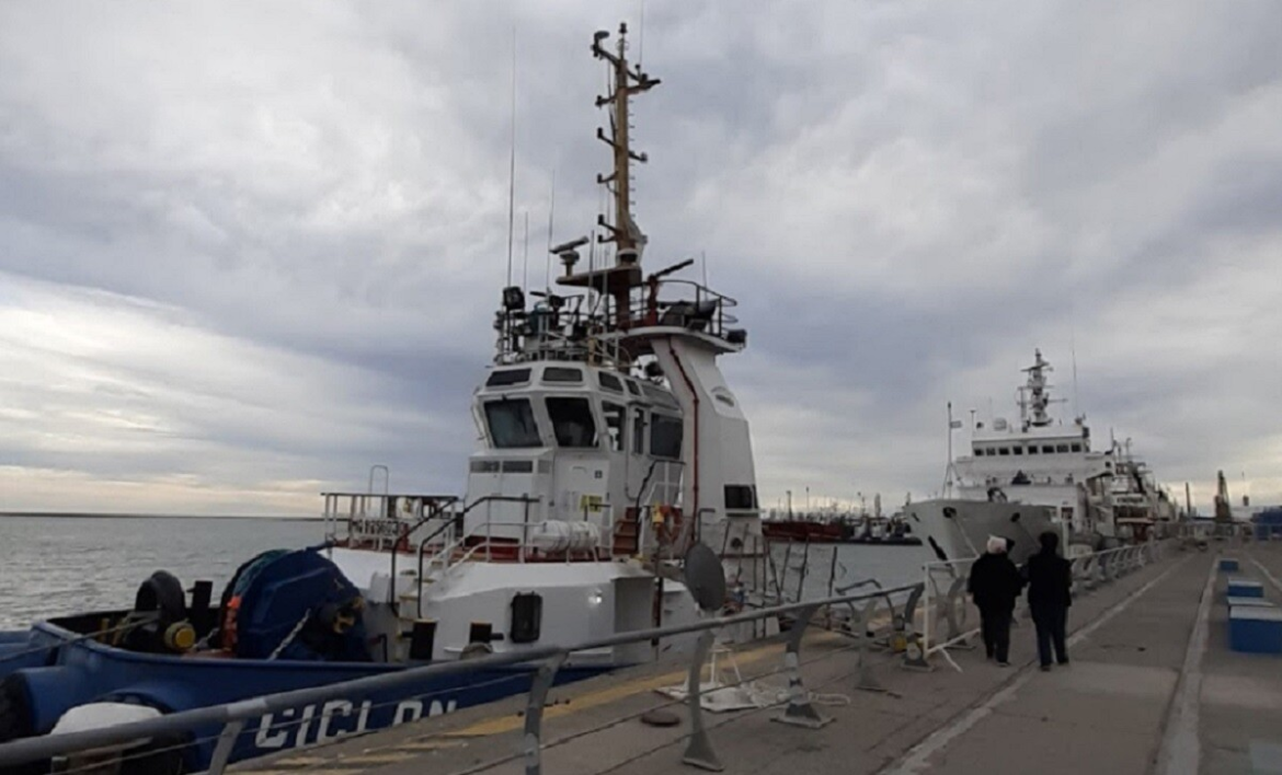 Hallaron el cadáver de un joven en un guardacostas de Prefectura amarrado en el puerto de Ingeniero White