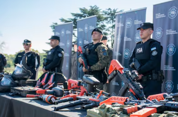 Presentaron las armas no letales que se usarán para “combatir a los violentos”