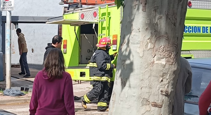 Devastador incendio en una vivienda de Quequén