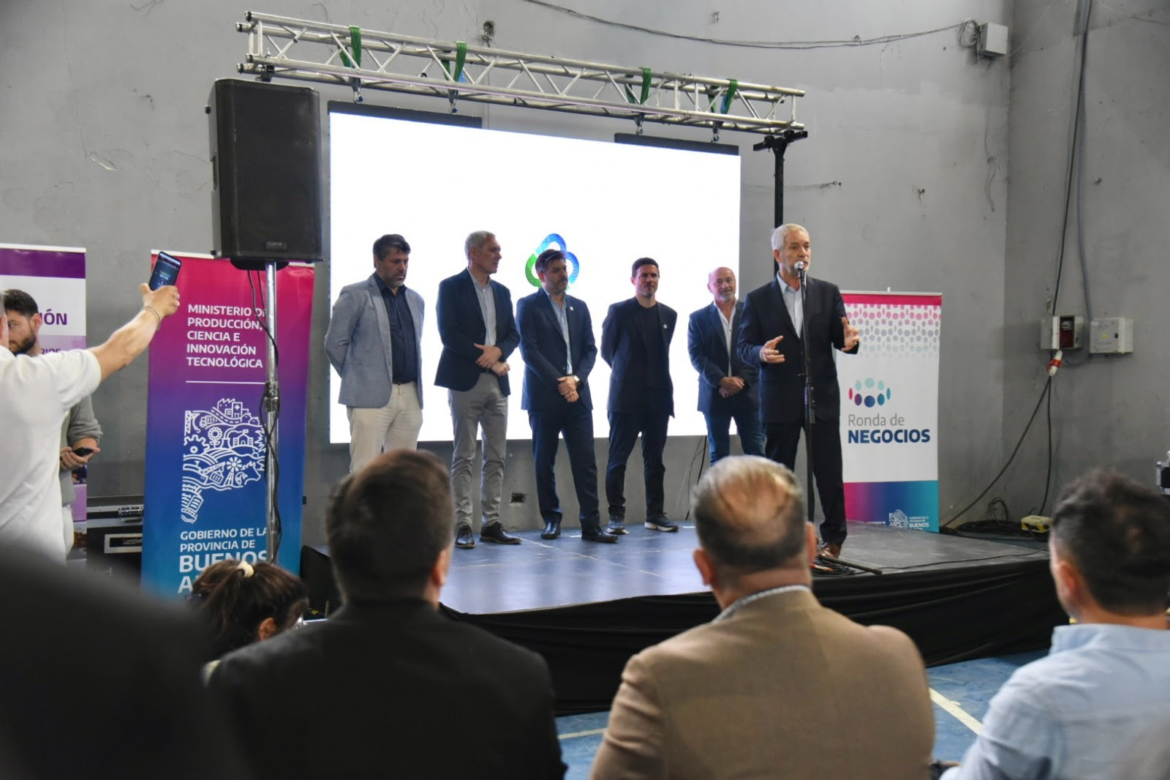 Alak, Costa y Bianco participaron de una ronda de negocios en Berisso con pymes de la Región Capital