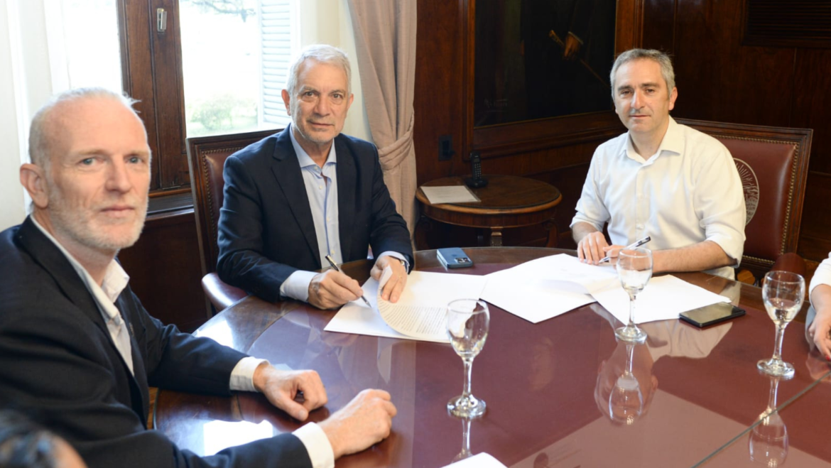 Municipio, Provincia y La UNLP promueven acuerdo para garantizar alimentos de calidad en las escuelas de La Plata