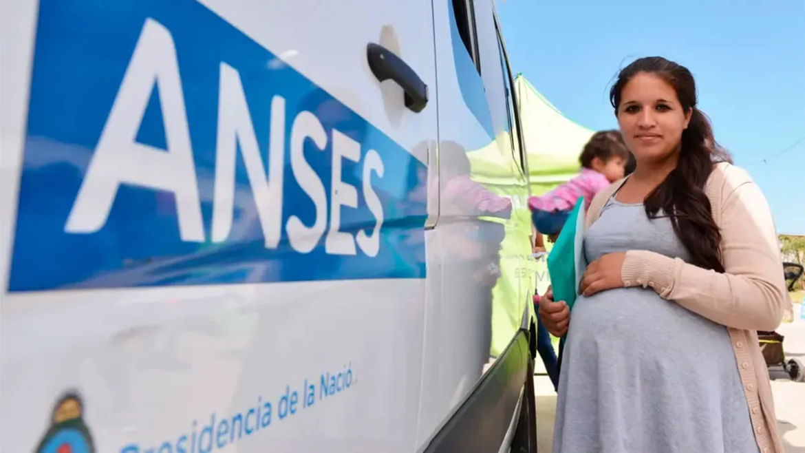 ANSES confirmó un aumento en las asignaciones que afecta a miles de beneficiarios: cuánto cobrarán desde enero