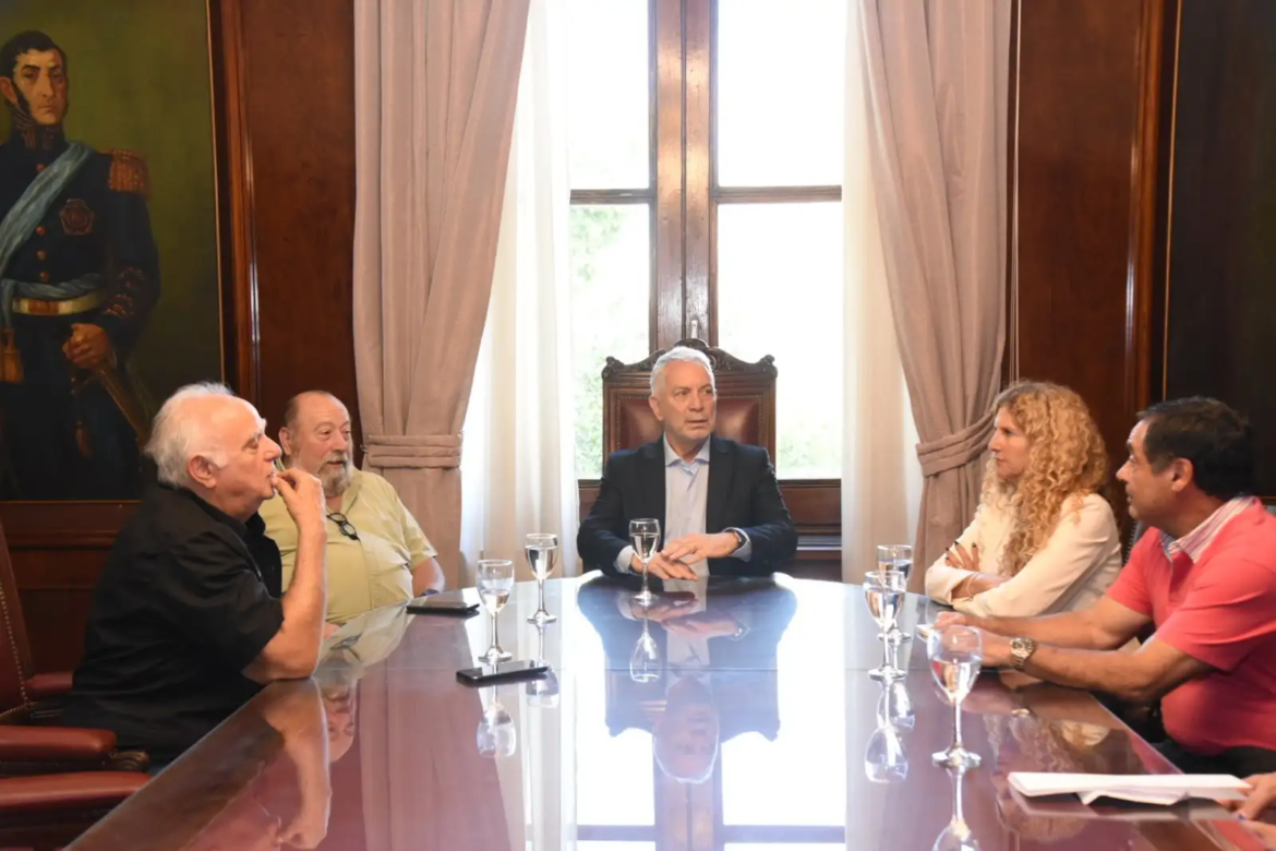 La Plata: Alak y la FELP encabezaron mesa de trabajo para potenciar el sector