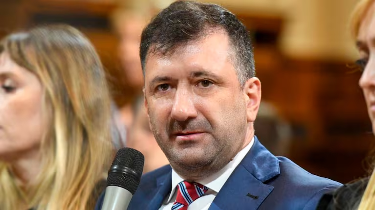 Este jueves se tratara el pedido de expulsión del legislador Edgardo Kueider que está detenido en Paraguay.