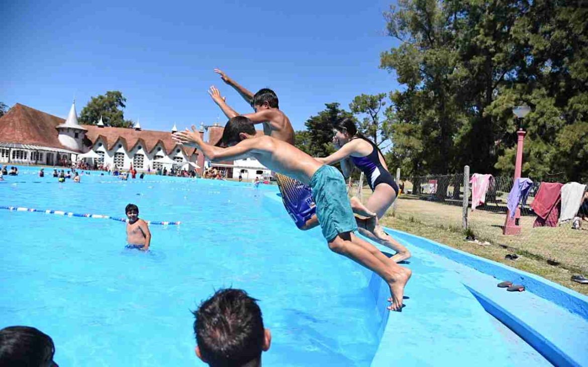 La Plata: Con la participación de unos 2 mil niños, comenzó la colonia municipal de verano en la ‘Repu’