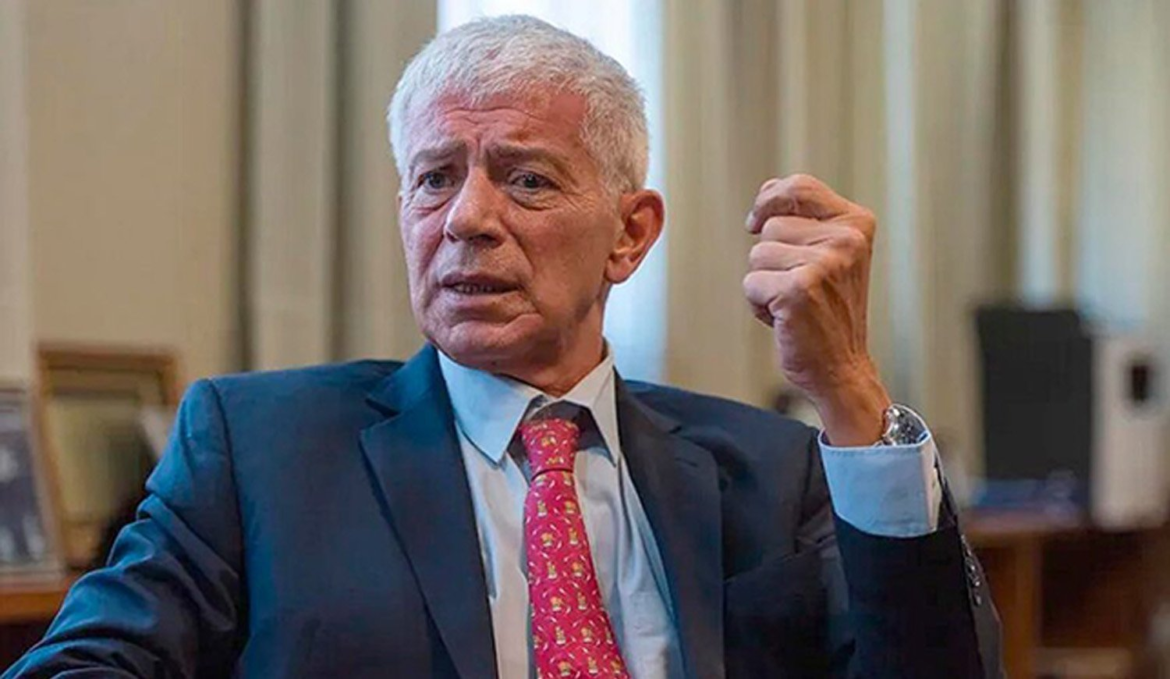 El nuevo código penal ya está listo, cuáles son los detalles: legítima defensa para los policías, mayores penas a la corrupción, piqueteros, barrabravas y más…..