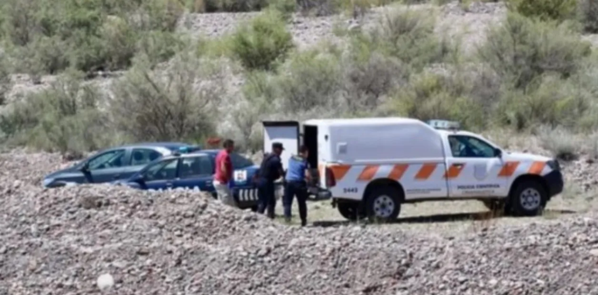 Adolescente murió ahogada al quedar atrapada en un caño en el Río Mendoza