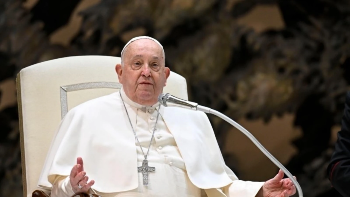 El Papa Francisco presenta una evolución positiva tras el diagnóstico de neumonía