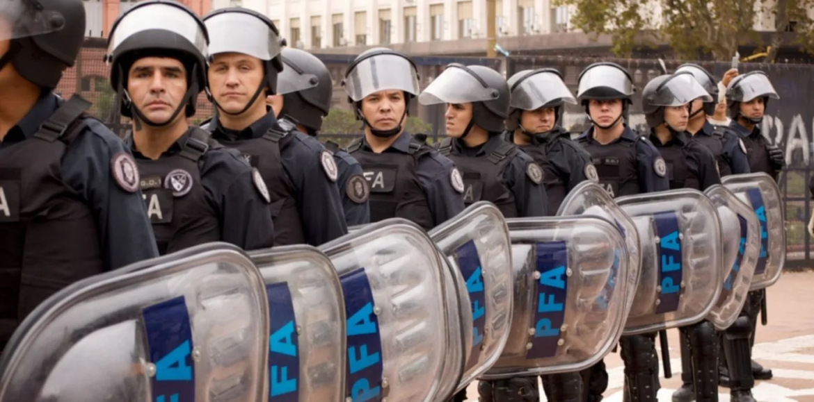 El Gobierno otorgó un aumento salarial para los integrantes de las fuerzas federales de seguridad