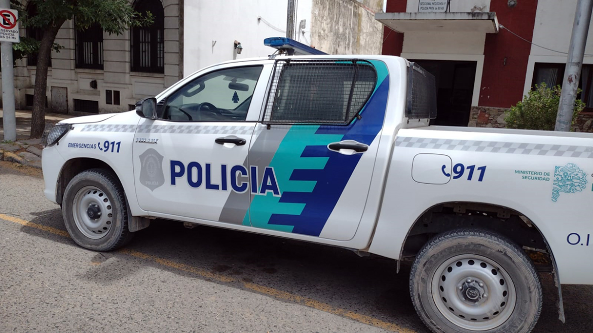 Necochea: Hirieron a tres policías durante un feroz tumulto en un barrio