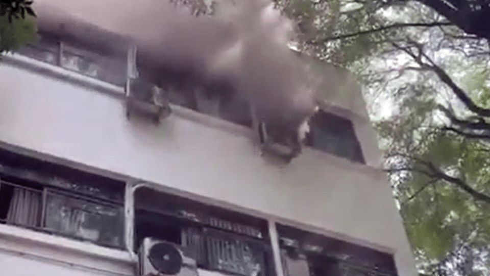 Incendio en un colegio en Caballito: hubo 60 evacuados