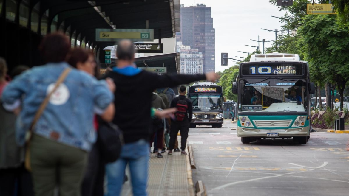 Viernes sin colectivos en AMBA: La UTA ratificó el paro