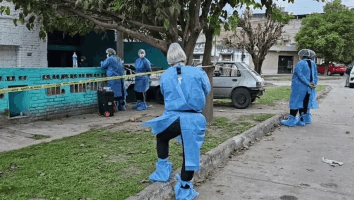 Intento de femicidio : mujer fue baleada por su marido frente a sus tres hijos y está grave