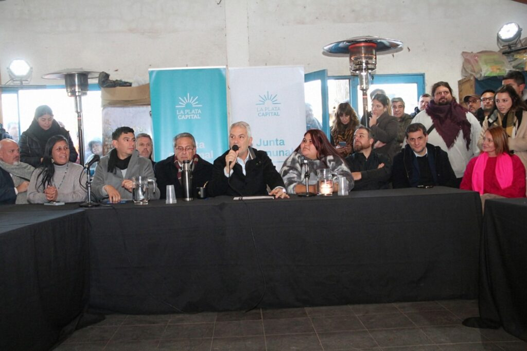 Arana en obra: Alak supervisó trabajos en la localidad y conformó su Junta Comunal