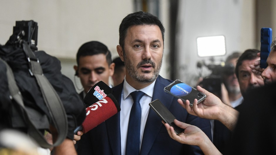 Petri firmó contratos millonarios con un laboratorio investigado por corrupción