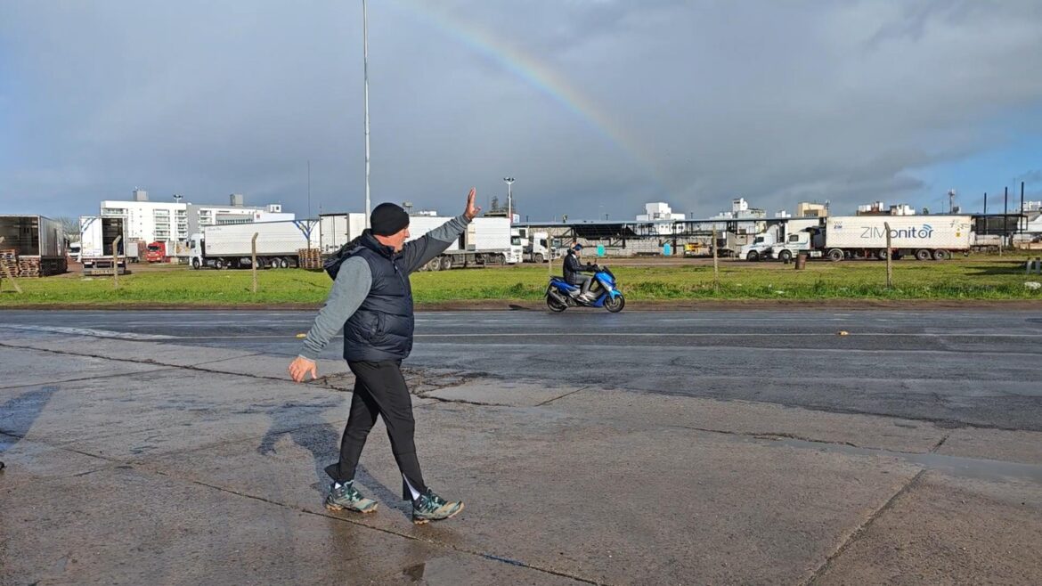 Noveno día de caminata: Marcelo González encara la recta final hacia los 404 Km