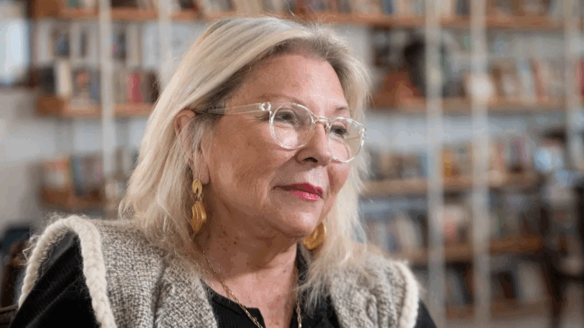 Carrió reaparece con duras acusaciones contra Karina Milei y diputadas libertarias