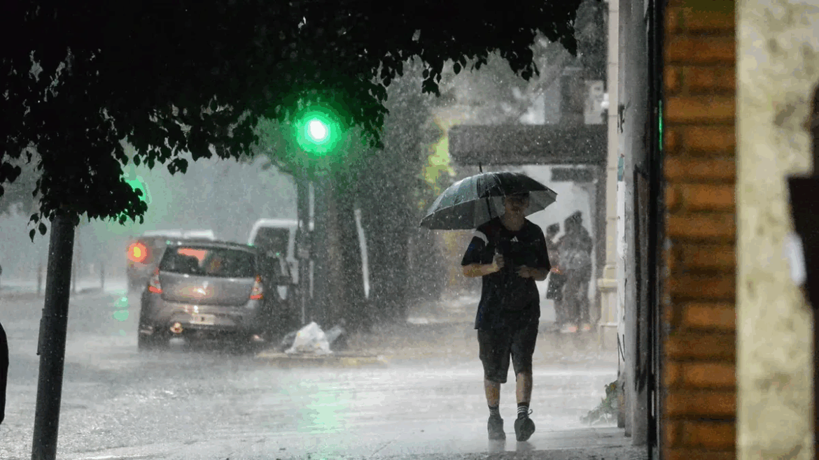 Nivel de alerta ‘amarillo’ por tormentas para la noche del sábado y la madrugada del domingo