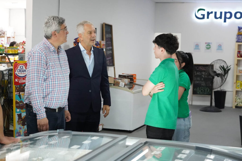 Alak y Rodríguez recorrieron el Mercado Bonaerense Fijo de La Plata