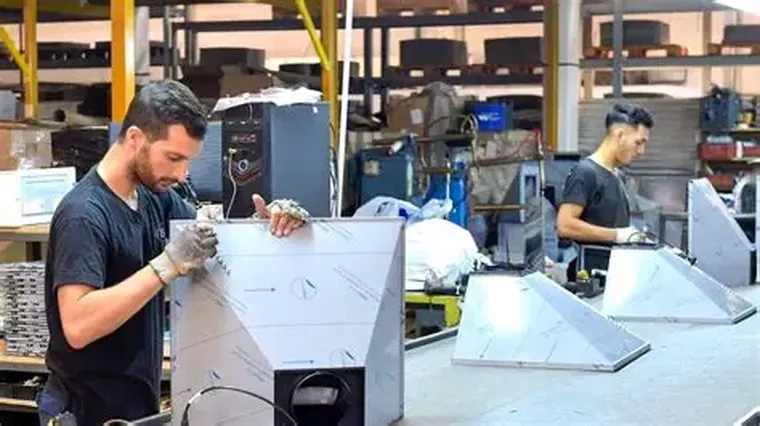 El conurbano bonaerense que ve caer el consumo y cerrar fábricas