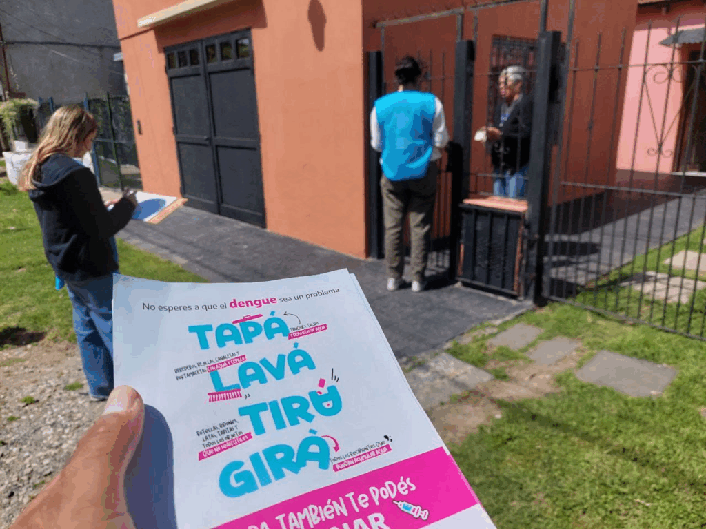 🦟 Operativo de prevención del dengue en Altos de San Lorenzo: visitas casa por casa y descacharrado