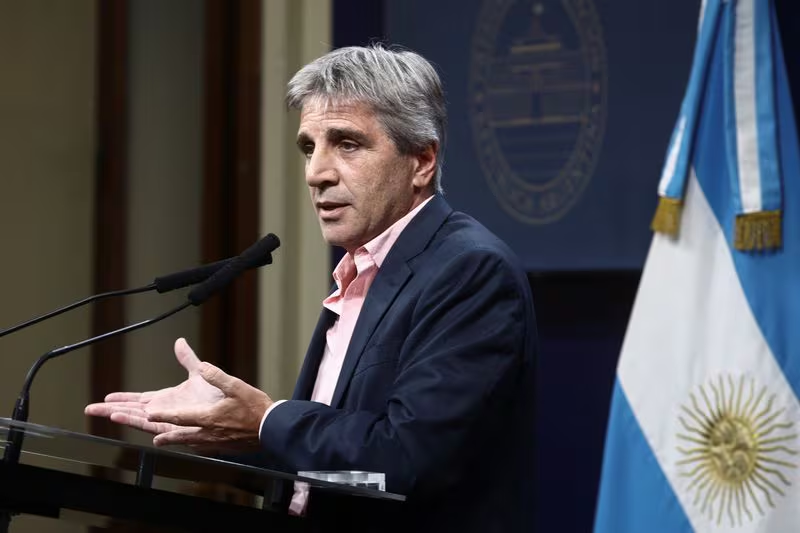 Economía confirmó superávit fiscal en octubre y el Gobierno refuerza su meta de equilibrio