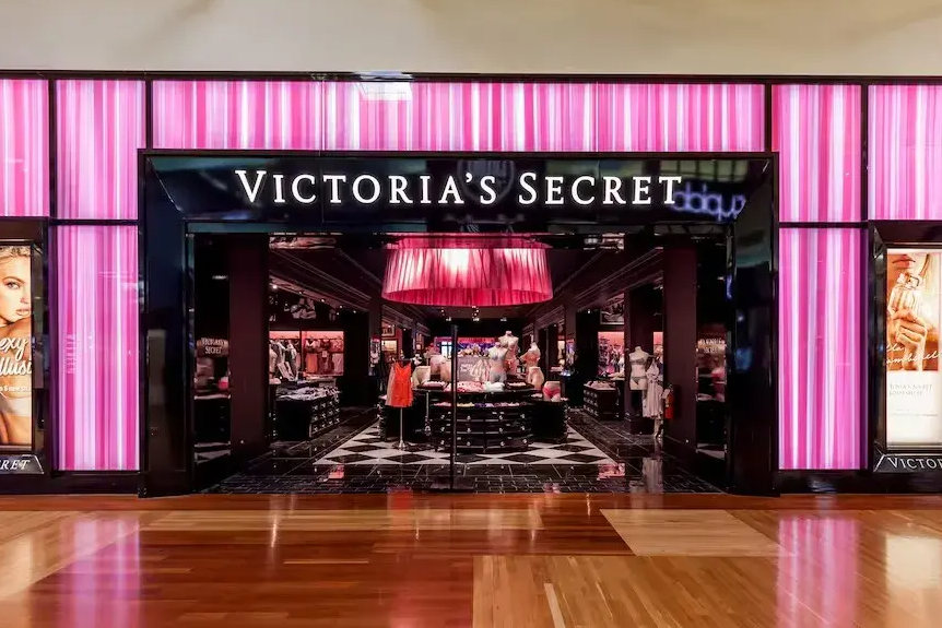 Victoria’s Secret abre su primera tienda insignia en Argentina: qué regalos y descuentos recibirán los primeros 100 clientes