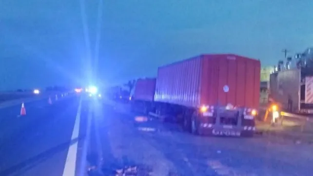 Dos heridos tras un choque múltiple en la autopista Rosario–Buenos Aires a la altura de Fighiera
