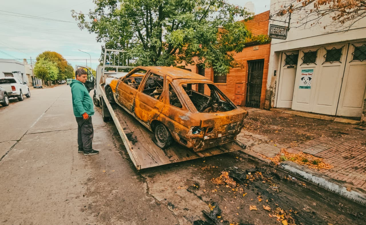 El Municipio ya removió más de 100 vehículos abandonados en lo que va del año