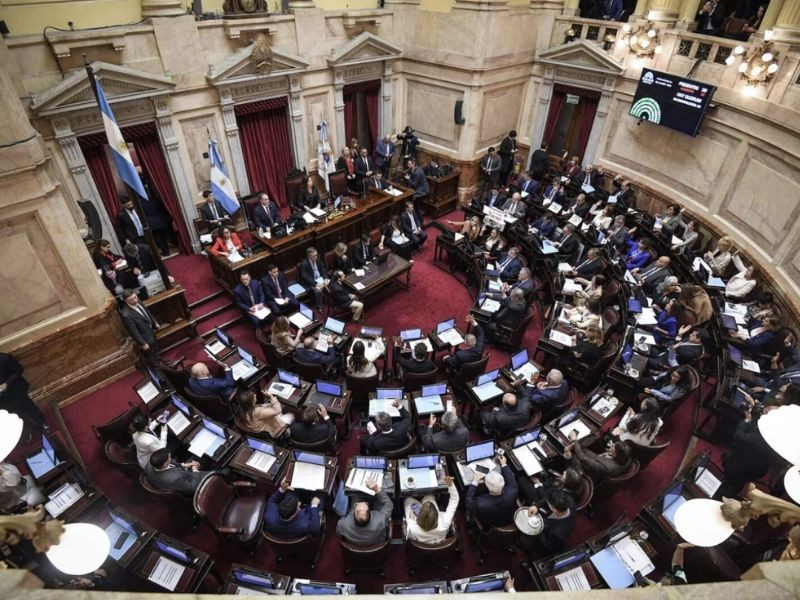 Tras un nuevo acuerdo salarial, las dietas de los senadores llegarán a casi $11,5 millones